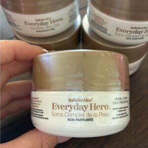 InfiniteAloe Everyday Hero Skincare Cream